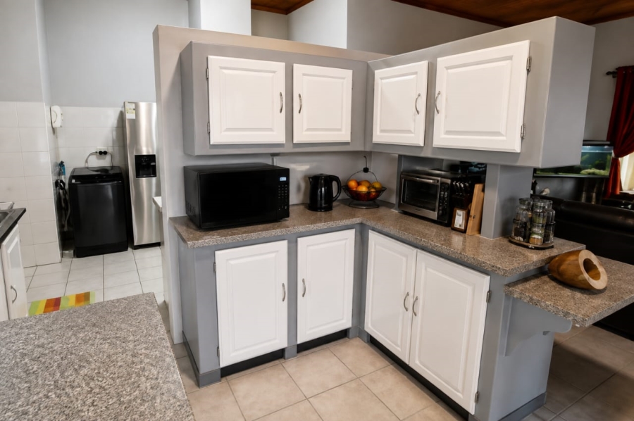 3 Bedroom Property for Sale in Geelhoutpark North West